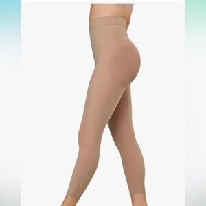 Leonisa Nude Seamless Shapewear High-Waisted Butt Lifting Capri